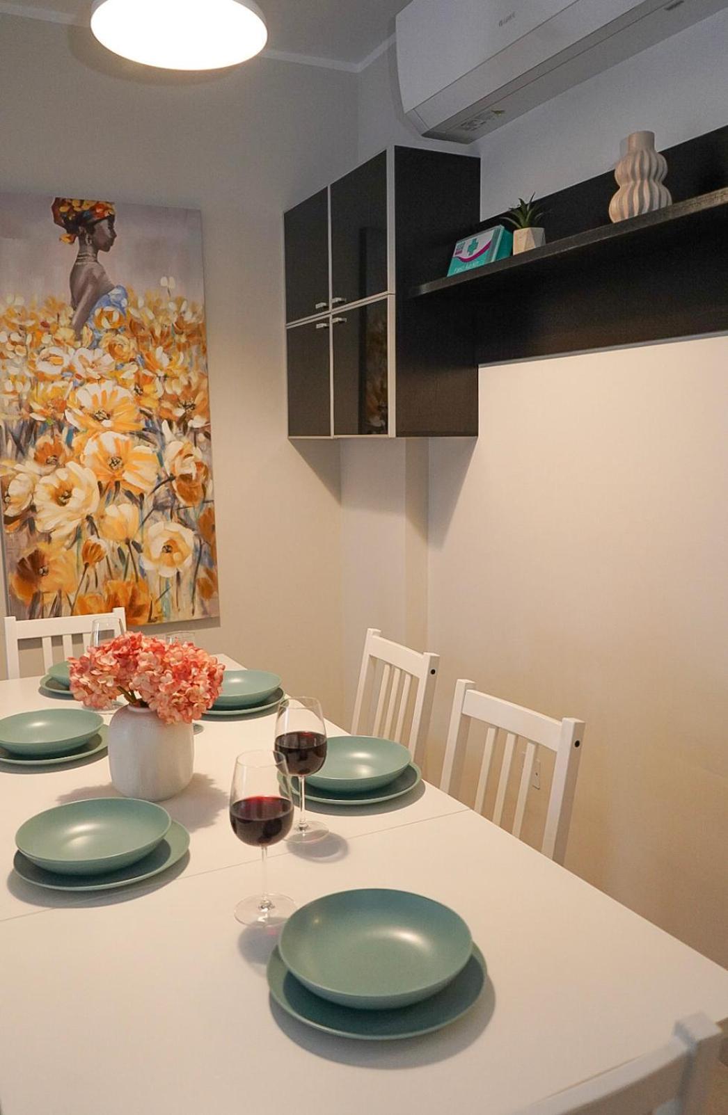 Comfort And Convenience Flat 4 Dad'S Court セント・ポールズ・ベイ エクステリア 写真